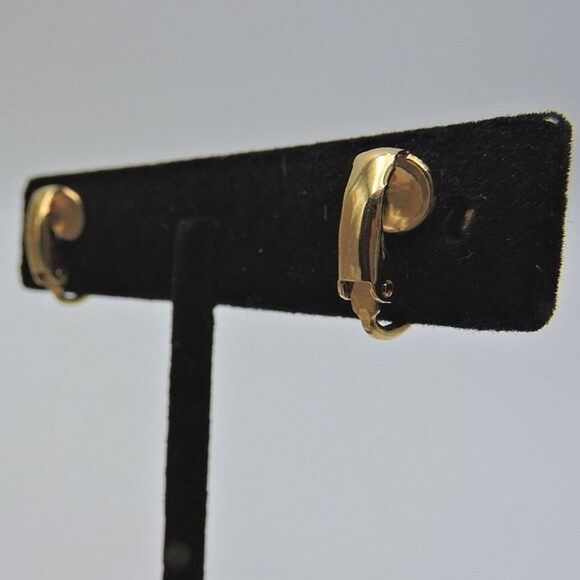 Vintage Gold Shell & Rhinestone Clip On Earrings - Picture 10 of 11